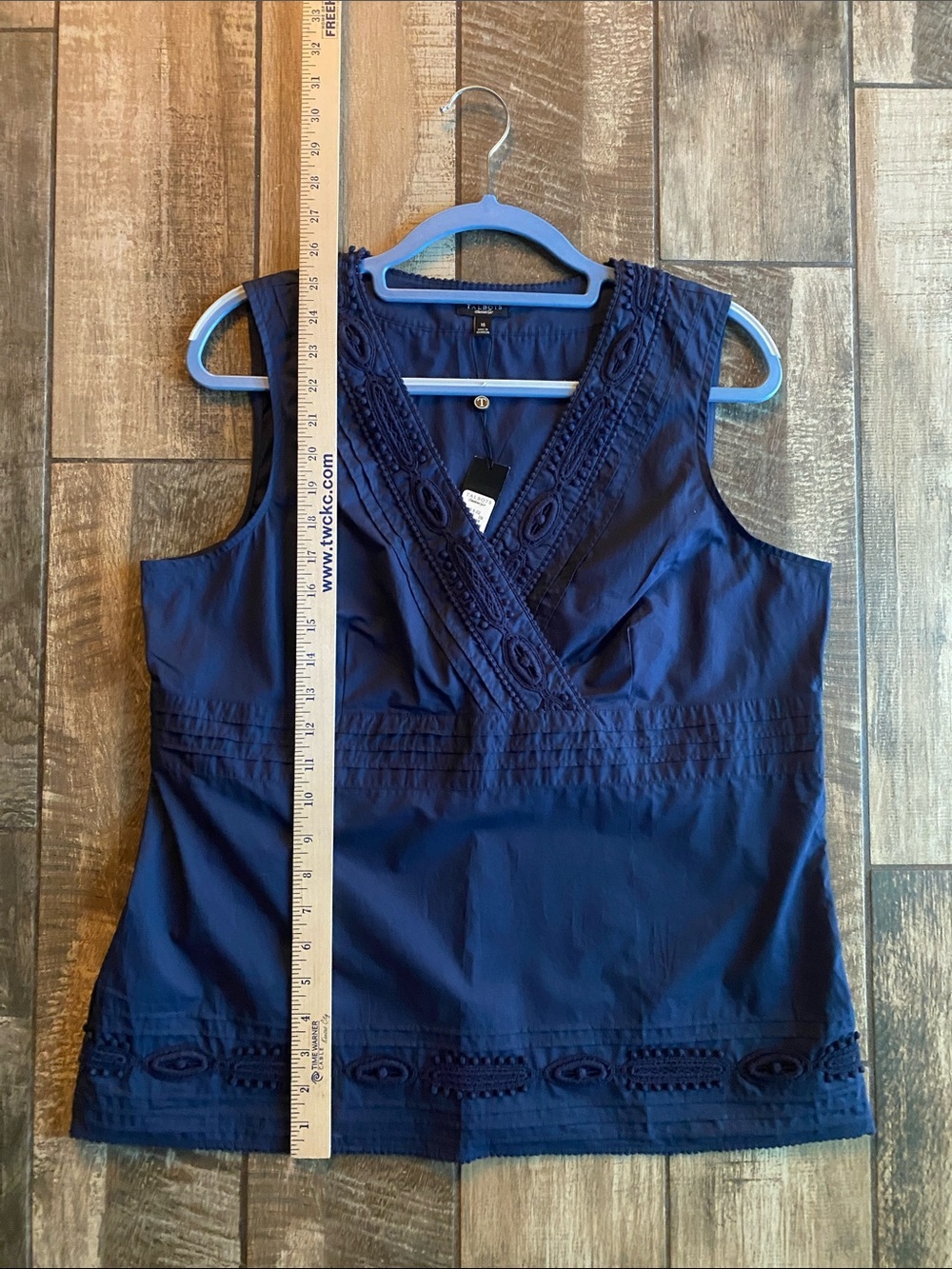 Talbots Navy Embroidered V-Neck Sleeveless Camisole ๐ - Picture 9 of 9